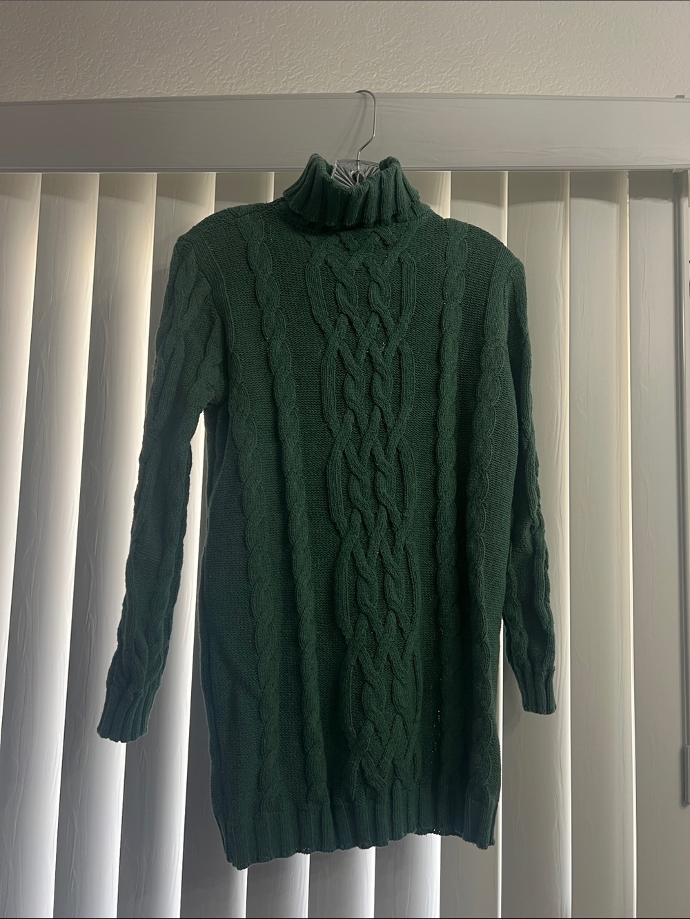 Women's Green Cable Knit Turtleneck Sweater